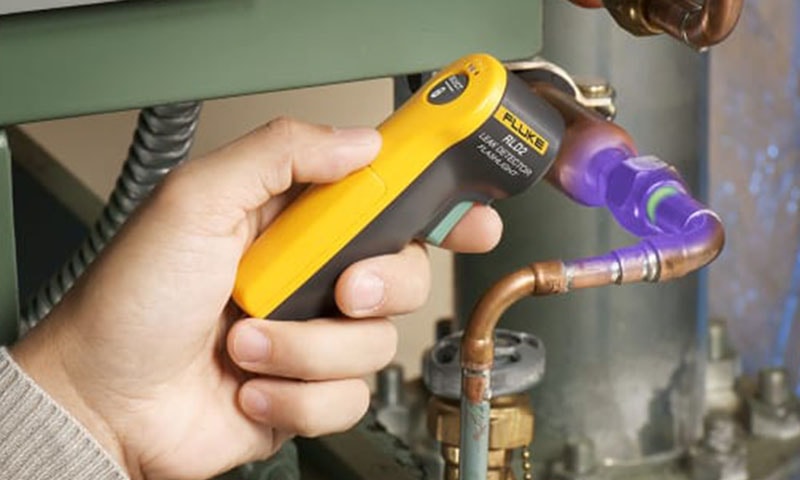 UV lamp used for dye leak detection in automotive air conditioning