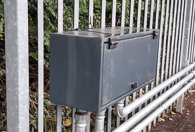Industrial pipework system for remote waste oil drainage